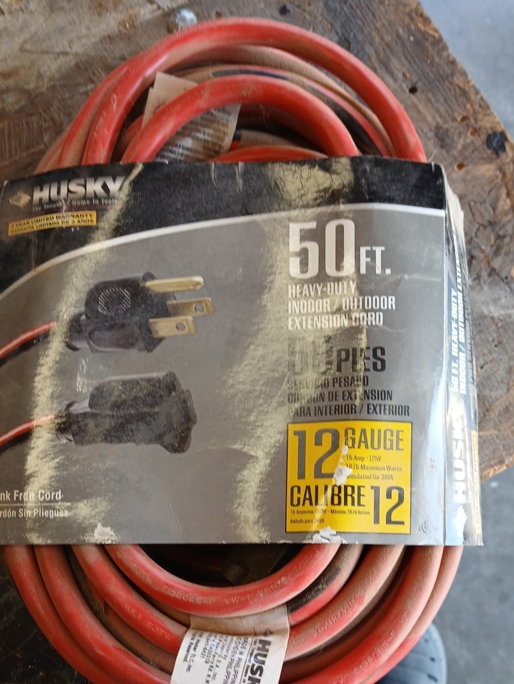 Husky 50 ft Heavy-Duty 12-Gauge Extension Cord — Red